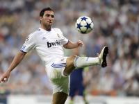 开云平台-当利拉德时间遇见欧冠之夜，一个美国巨星在欧洲足球圣殿的制胜隐喻