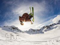 开云体育在线-奥亚尔萨瓦尔一锤定音，那不勒斯友谊赛力克智利彰显战术价值