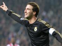 开云体育中国-加维里程碑之夜，拜仁补时绝杀亚特兰大，一场见证传承与韧性的经典对决