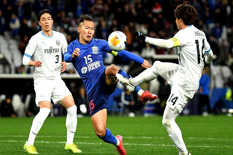 苏宁客场大胜申花,保持不败战绩 苏宁客场大胜申花,保持不败战绩