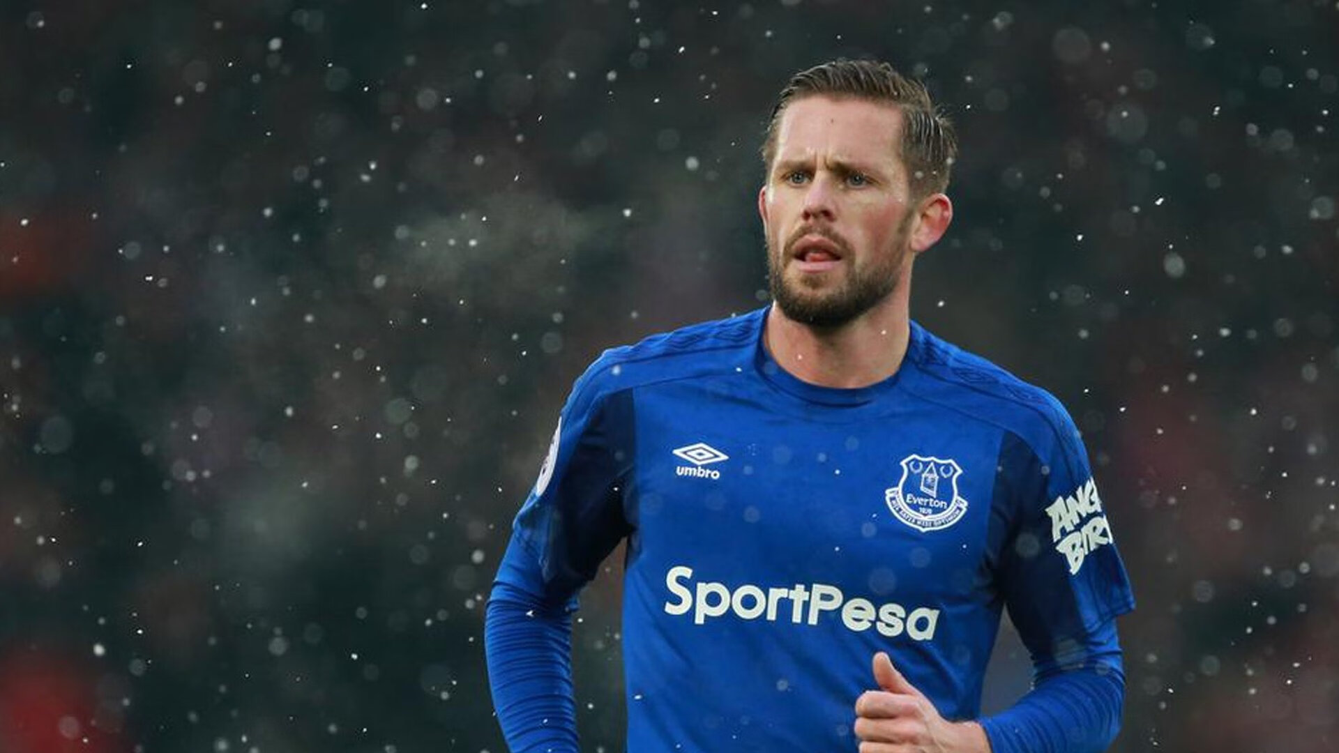 当罗马的奇迹遇上国家德比的王者，奥斯梅恩的双重奏鸣曲