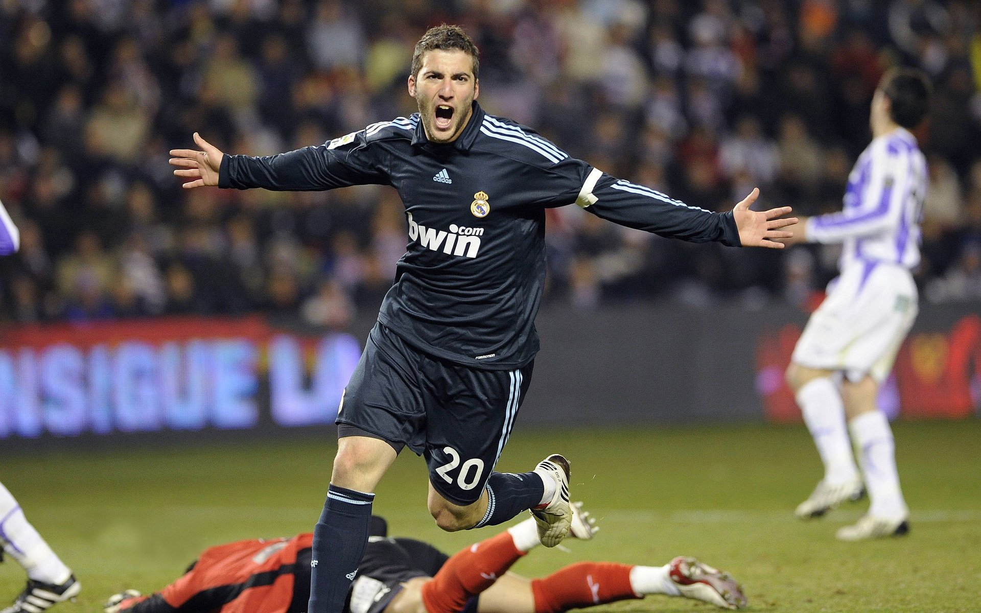 从安菲尔德到东决舞台，加克波的接管时刻，利物浦式翻盘精神的跨时空映照