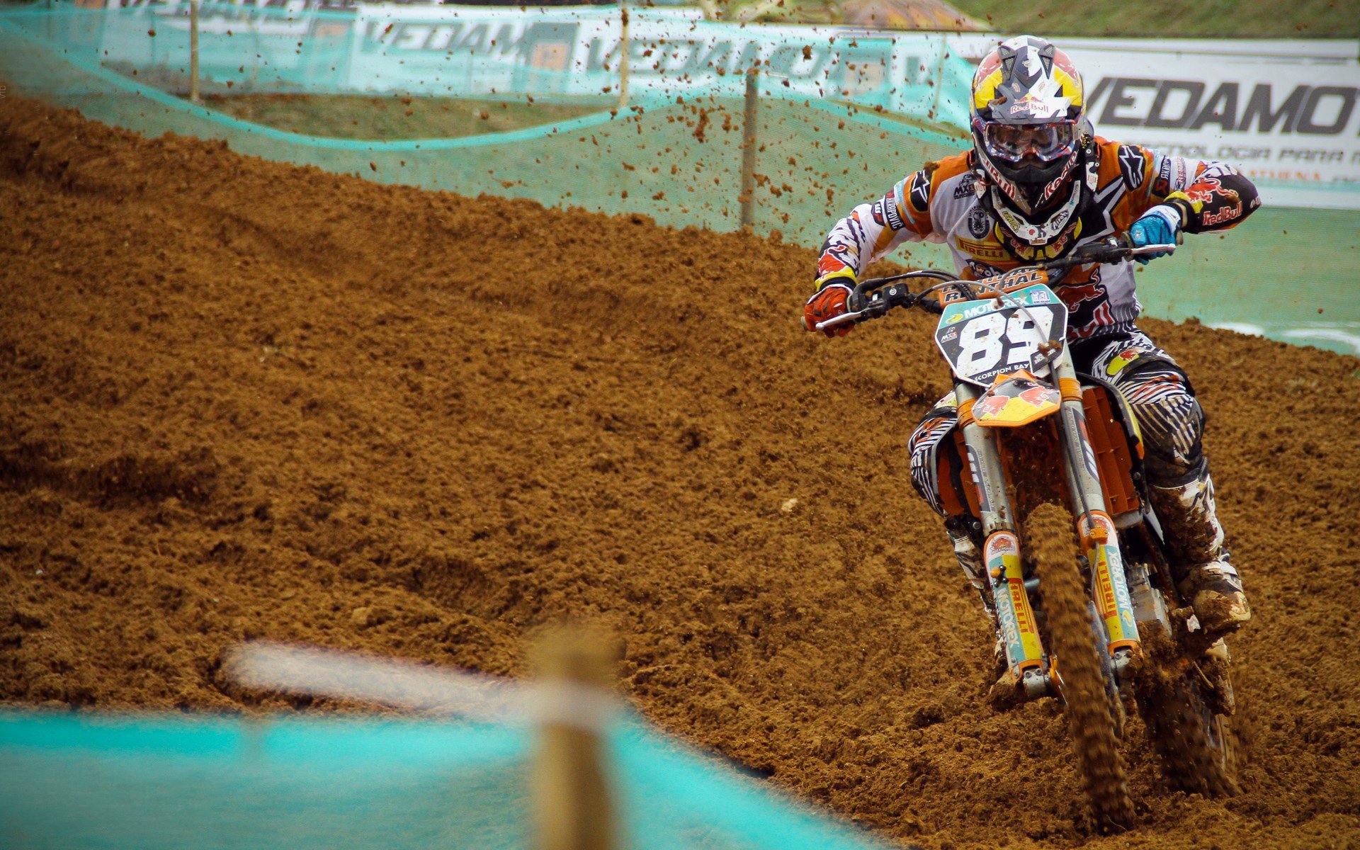 凯塞多爆发，勒沃库森粉碎比利亚雷亚尔，一场战术与意志的完胜