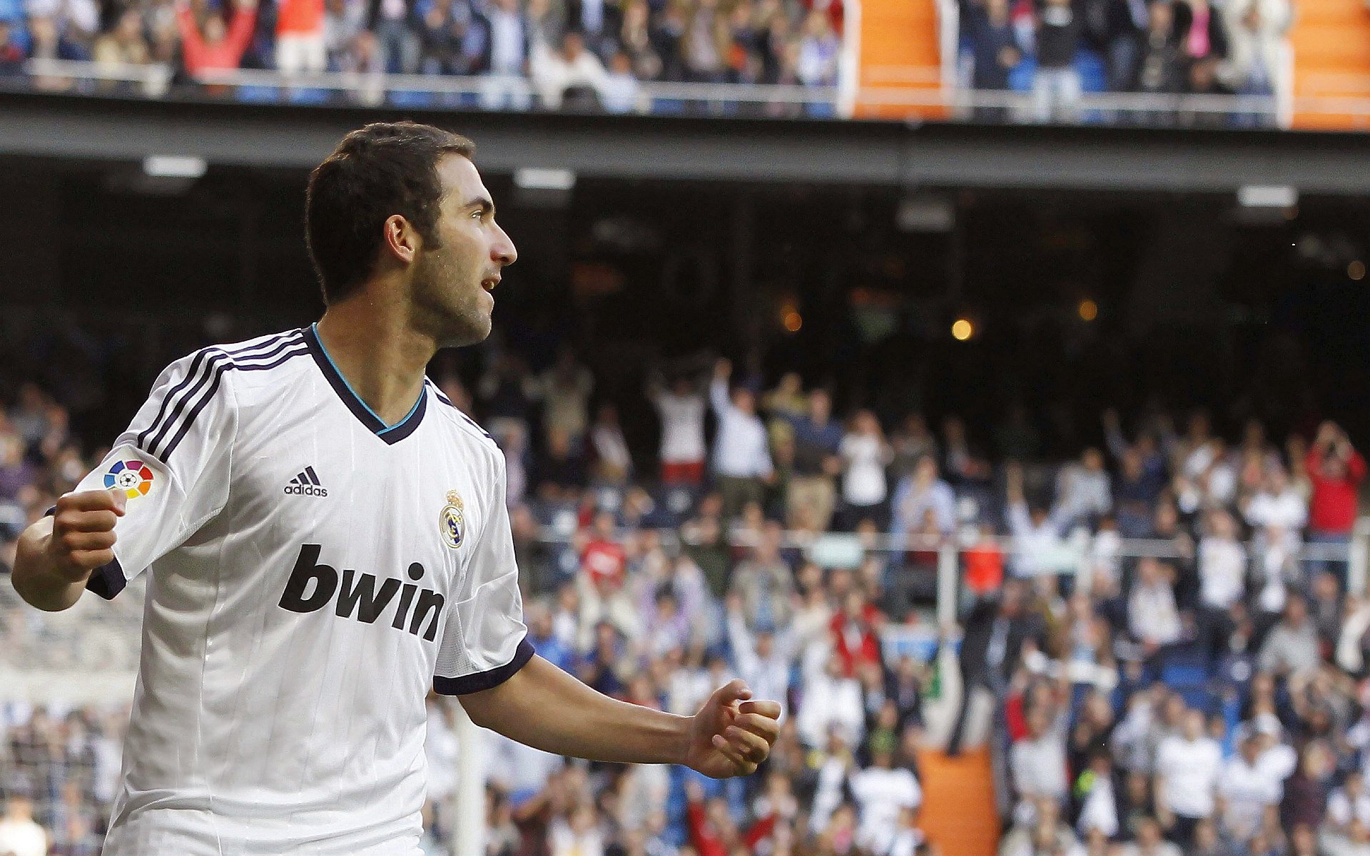 阿劳霍的铁血防线，南非如何以弱胜强，掀翻意甲豪门那不勒斯